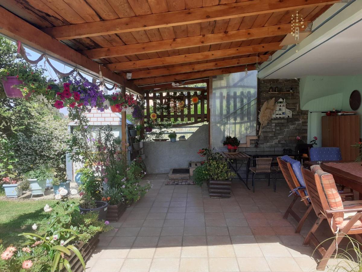Top Floor On Villa, 3' From Center, By The Sea! Host Is Efi Kwsta بريفيزا المظهر الخارجي الصورة