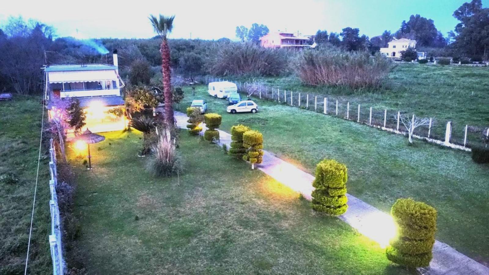 Top Floor On Villa, 3' From Center, By The Sea! Host Is Efi Kwsta بريفيزا المظهر الخارجي الصورة