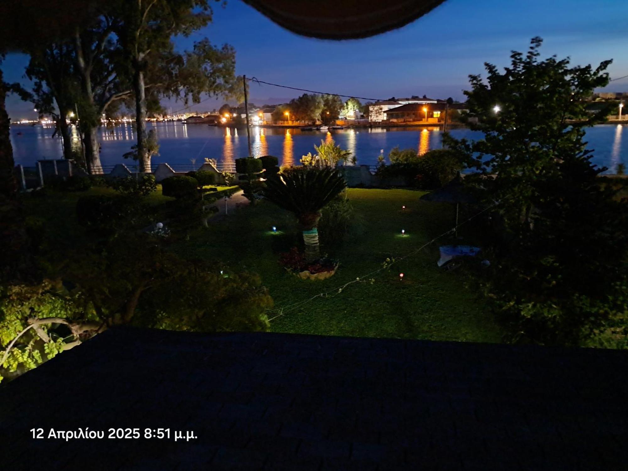 Top Floor On Villa, 3' From Center, By The Sea! Host Is Efi Kwsta بريفيزا المظهر الخارجي الصورة